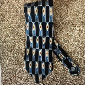 The Metropolitan Museum of Art silk tie